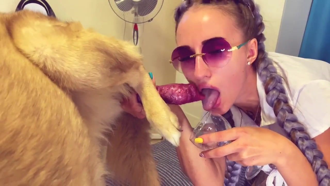 Соня пробует анальный секс с панем и собакой. Sonya russian zoosex